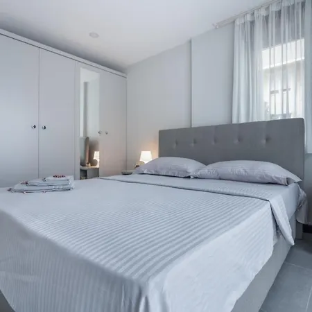 Rose Erela Lejlighedshotel 4*