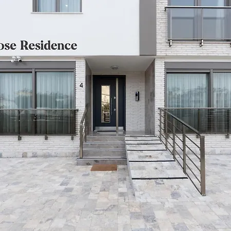 Rose Erela أنطاليا